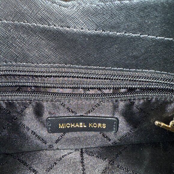 Michael Kors Jet Set Travel Shoulder Chain Strap Tote - Picture 5 of 6